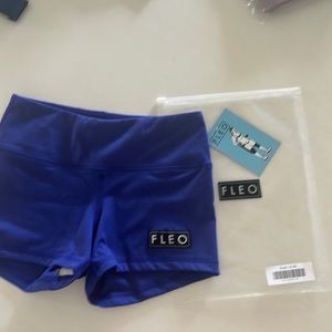 Fleo NWT Royal Blue 3.25